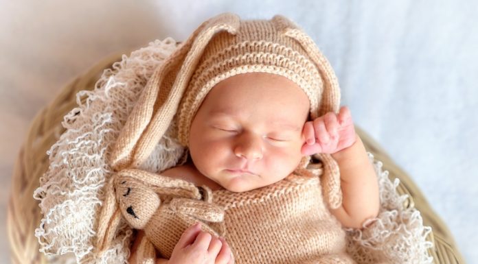 Ce am invatat despre bebelusi din experienta personala. Ce scrie in carti vs realitate