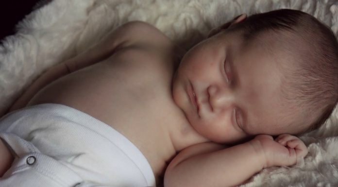 Daca bebelusii ar dormi toata noaptea… Cum ar fi?!