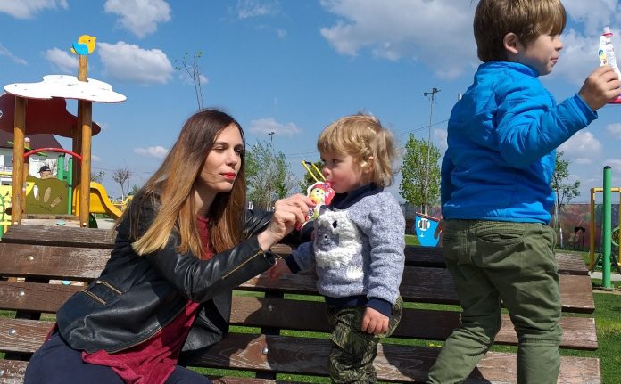 Idei de gustari sanatoase - Danonino