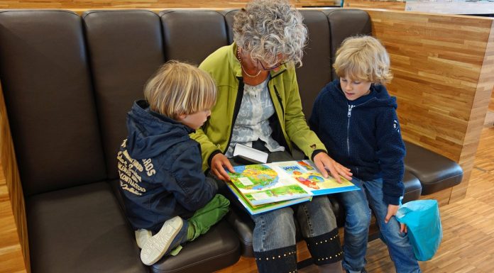 La ce varsta a devenit mama ta bunica? Oare noi o sa mai apucam sa fim?